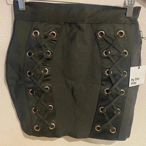 NWT Revolve By The Way black lace up mini skirt size Small - Picture 2 of 7